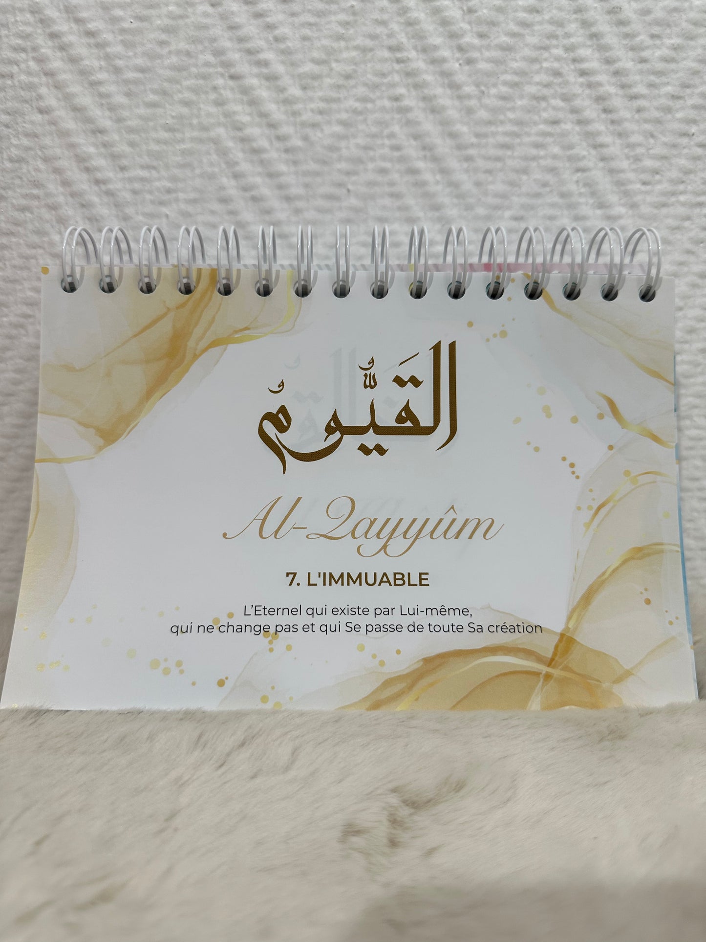 99 Noms D'Allah - Mieux Le Connaître Pour Mieux L'adorer - Calendrier Chevalet - Editions Al-Hadith